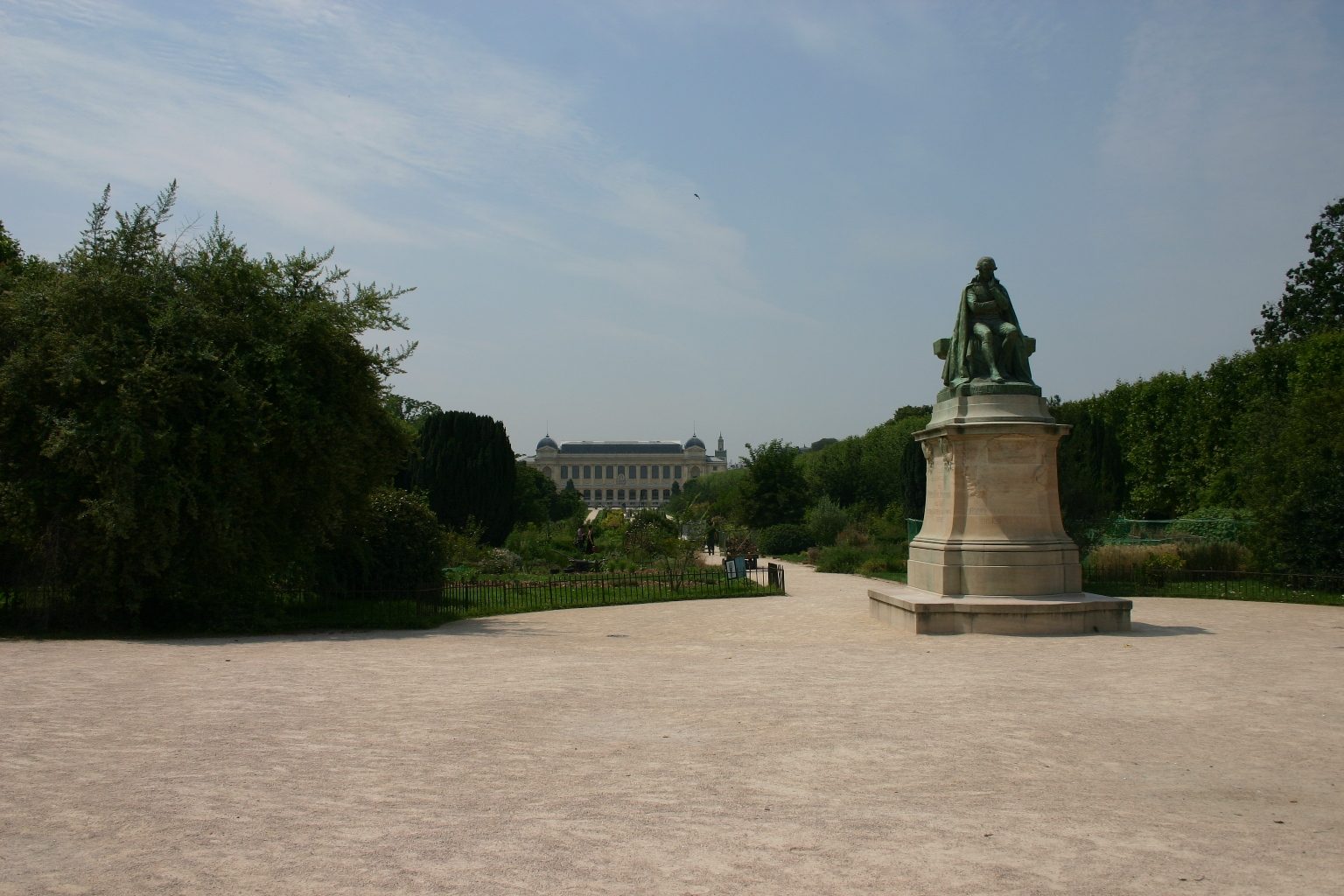 Jean%20Baptiste%20Lamarck%27s%20monument%2C%20Jardin%20des%20Plants%2C%20Paris%20%281%29.JPG